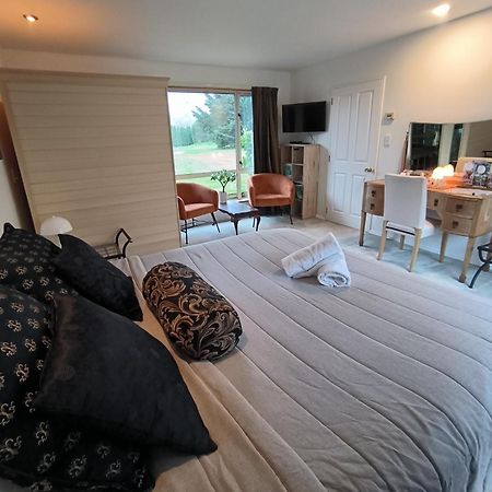 Vibrant Living Retreat Bed & Breakfast Hanmer Springs Exterior photo