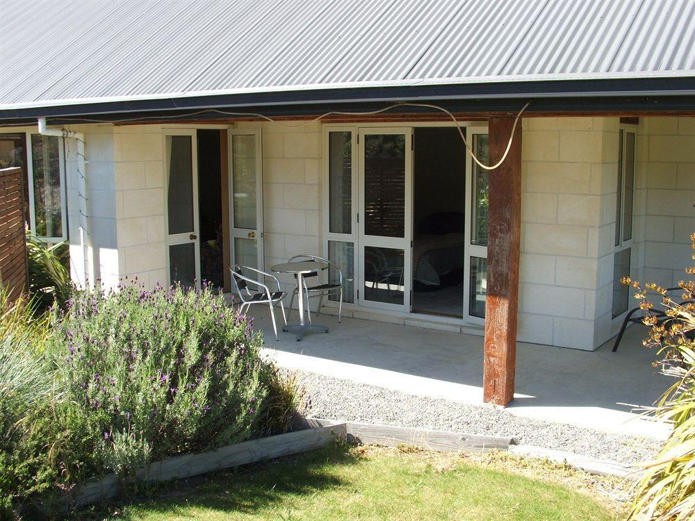 Vibrant Living Retreat Bed & Breakfast Hanmer Springs Exterior photo