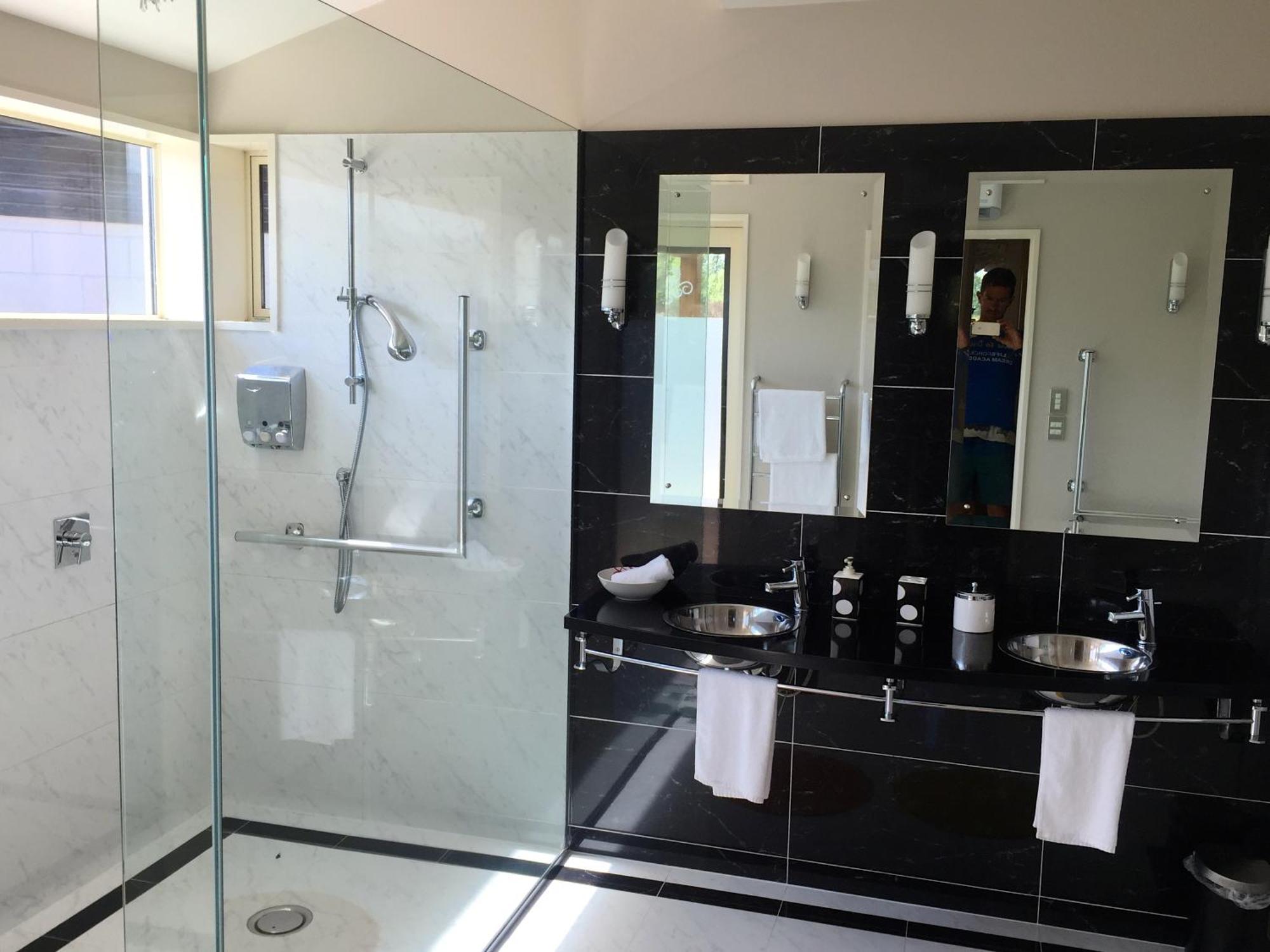 Vibrant Living Retreat Bed & Breakfast Hanmer Springs Room photo