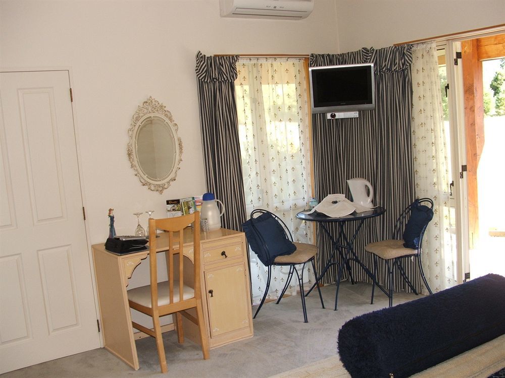 Vibrant Living Retreat Bed & Breakfast Hanmer Springs Exterior photo
